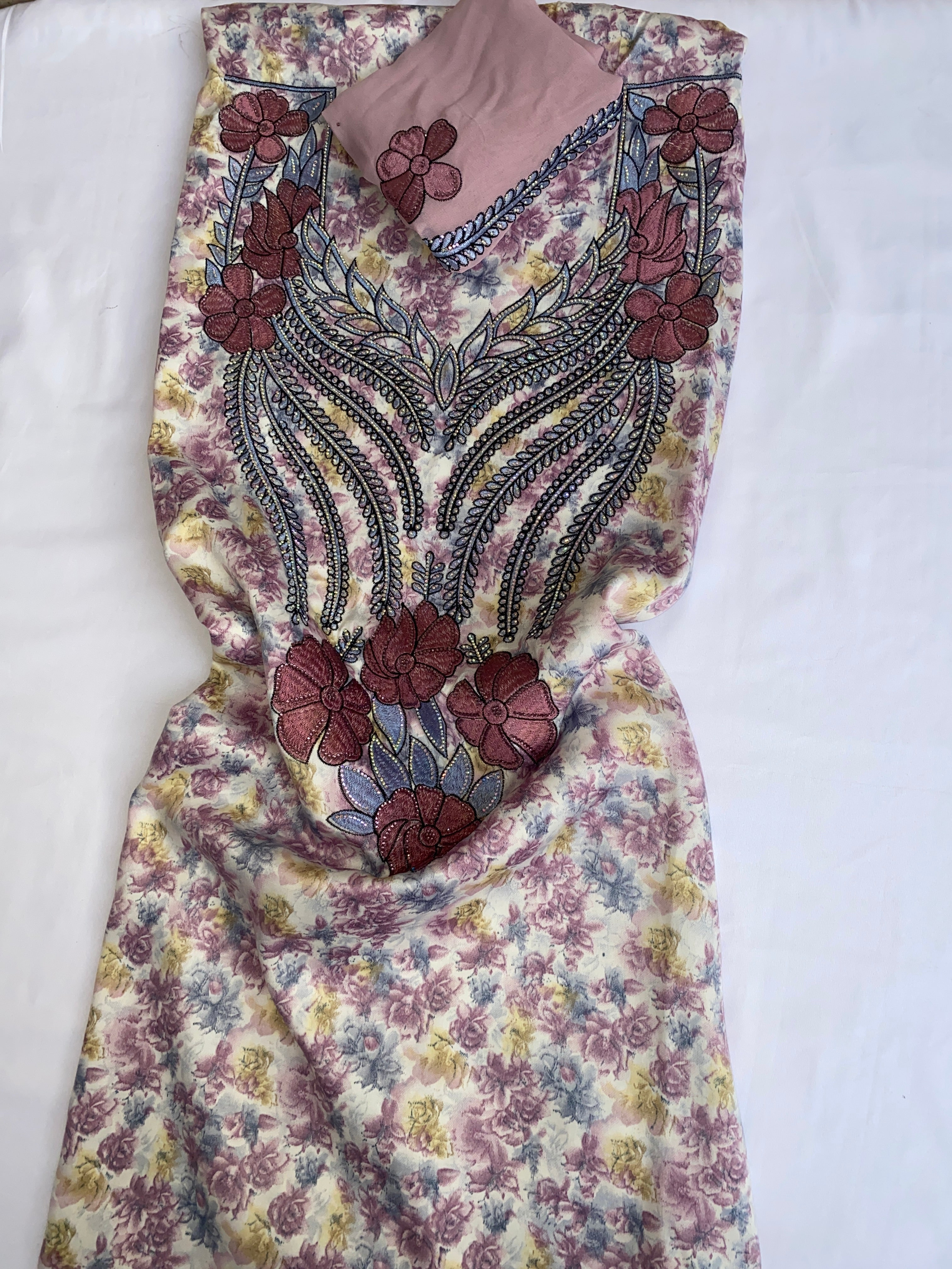 مخاوير حرير  أندونيسي مع الشيلة